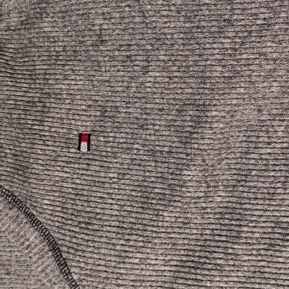Women's Tommy Hilfiger shirt - 2X - Picture 3 of 5